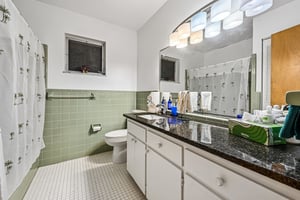 S Indian River Dr-S2205-046.jpg