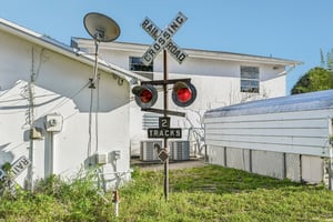 S Indian River Dr-S2205-060r.jpg