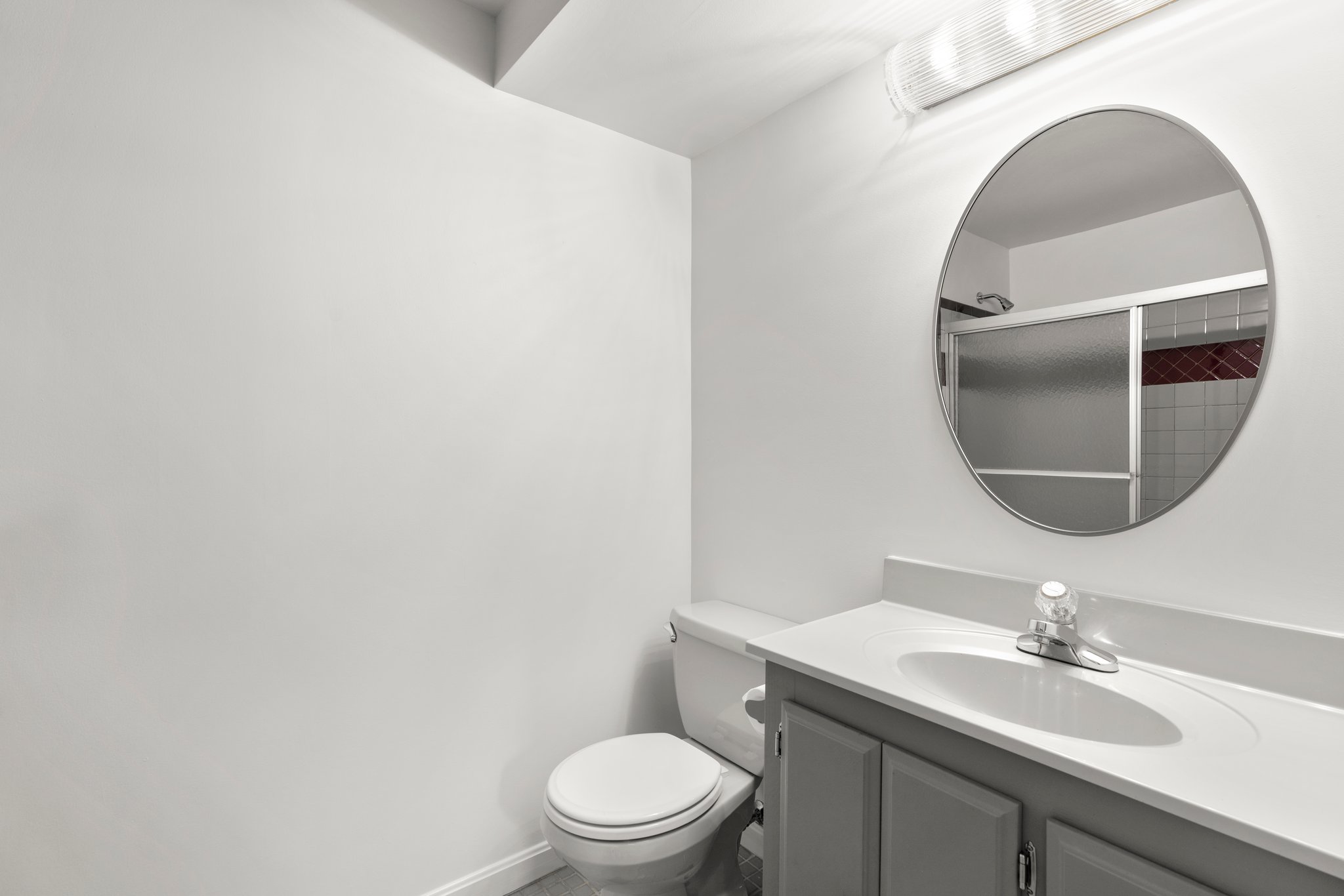 20. Lower bath.jpg