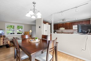 08. Dining room.jpg