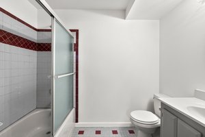 19. Lower bath.jpg