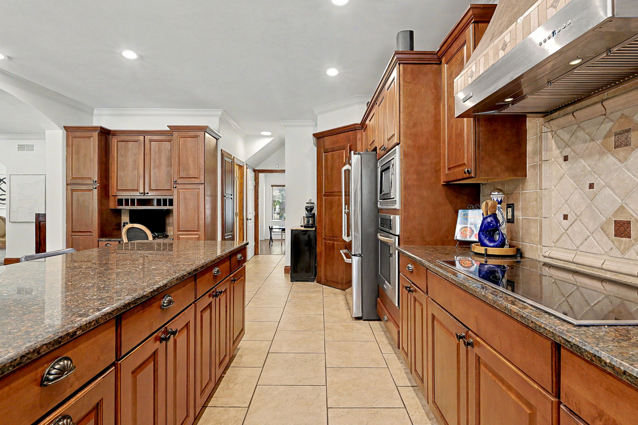 Photo 28