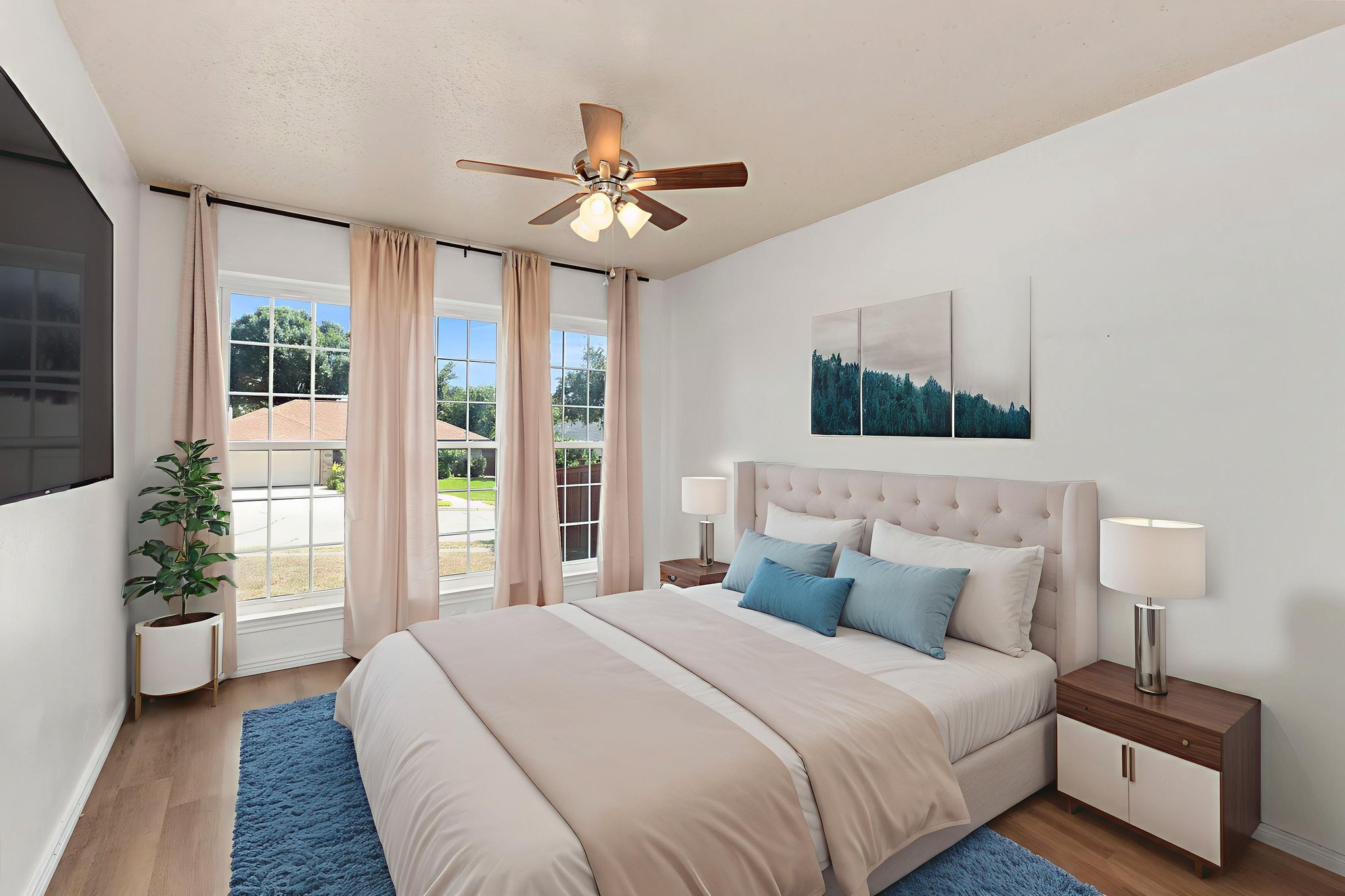 DSC07906 virtually staged.jpeg