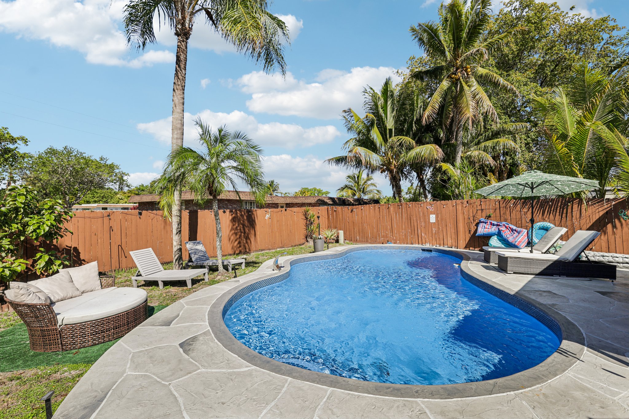 NW 69th Ter-S2403-037.jpg