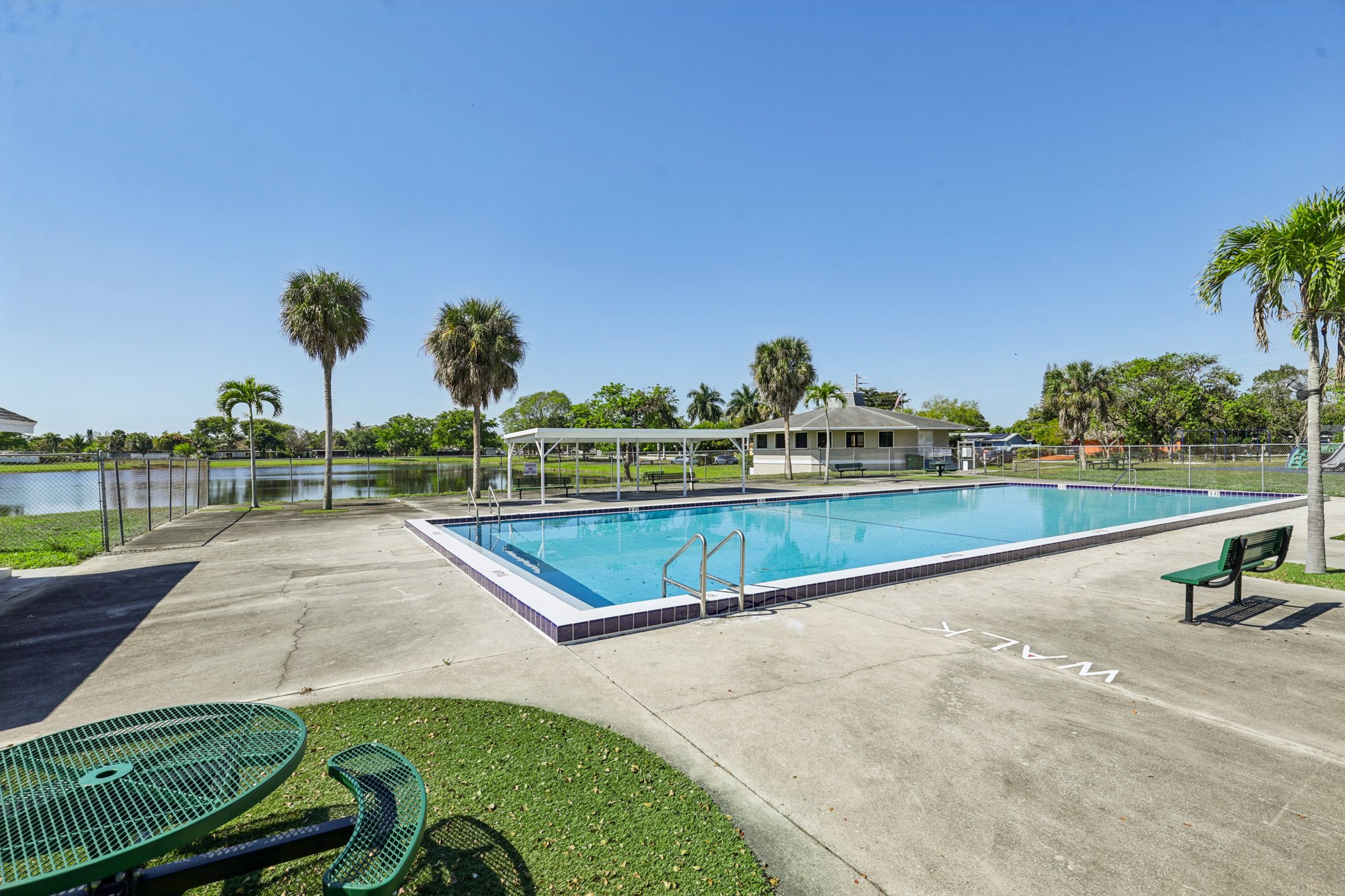 NW 69th Ter-2403-908.jpg