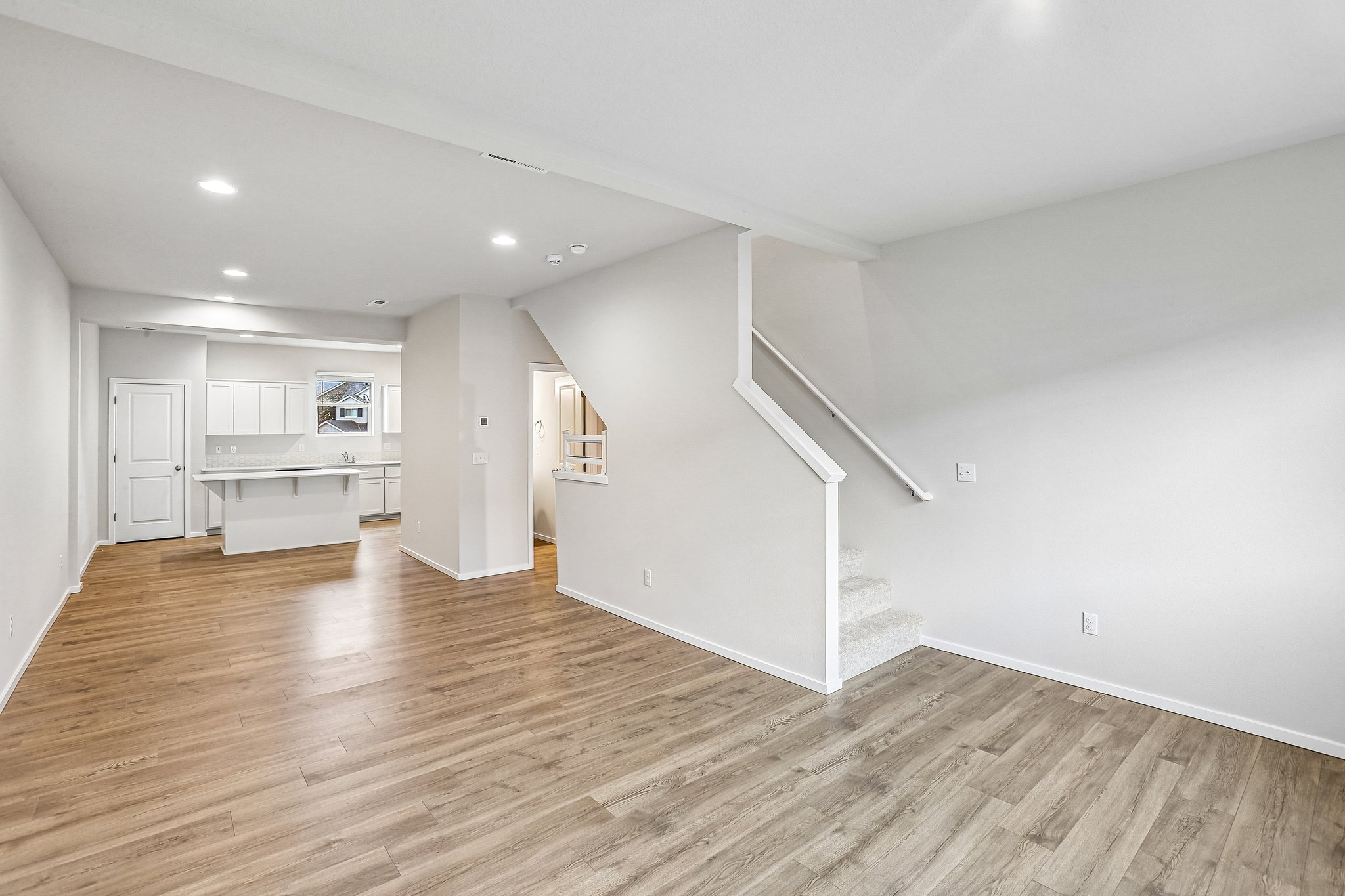 NW Spirea St-S2304-005.jpg