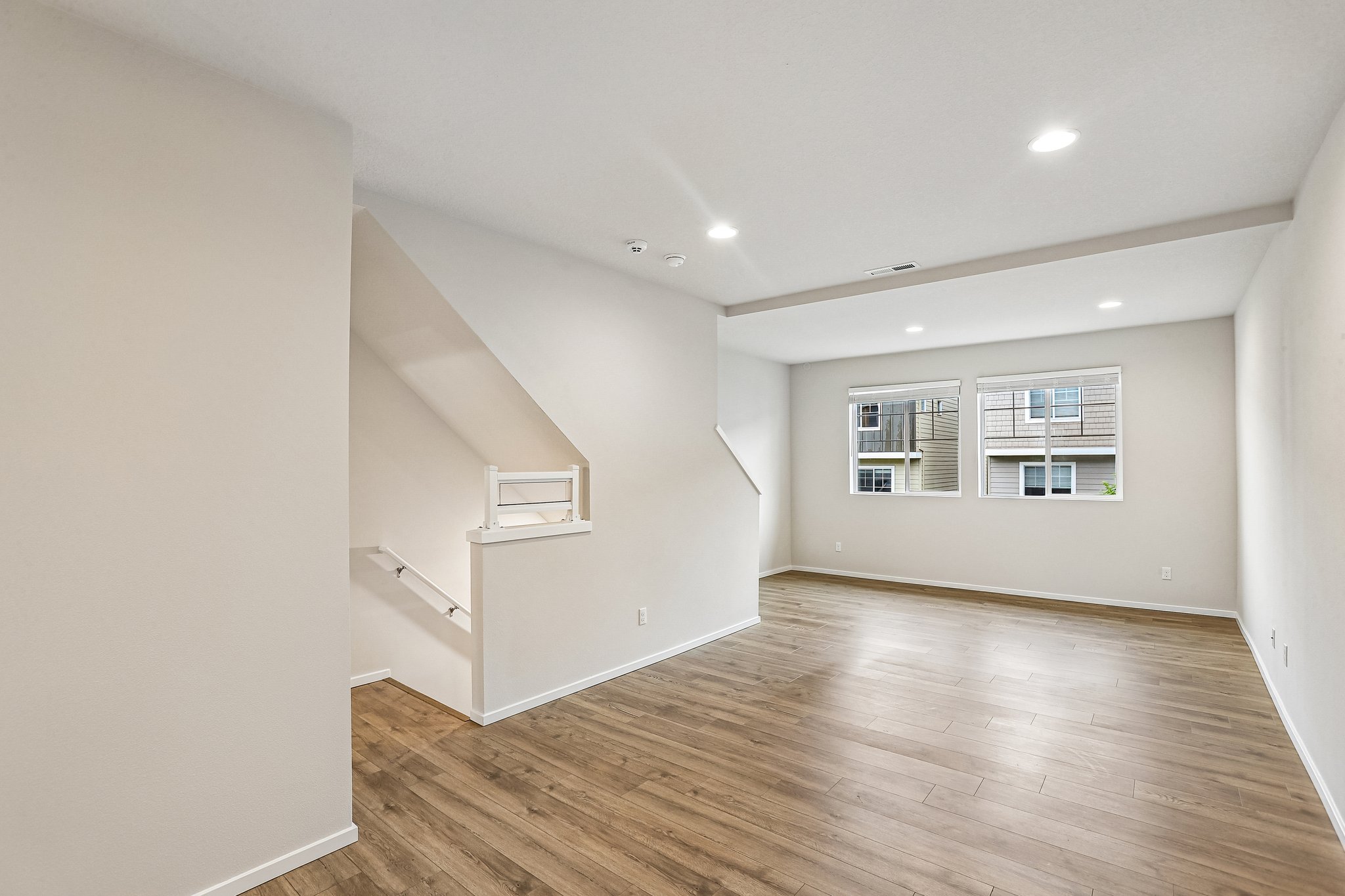 NW Spirea St-S2304-006.jpg