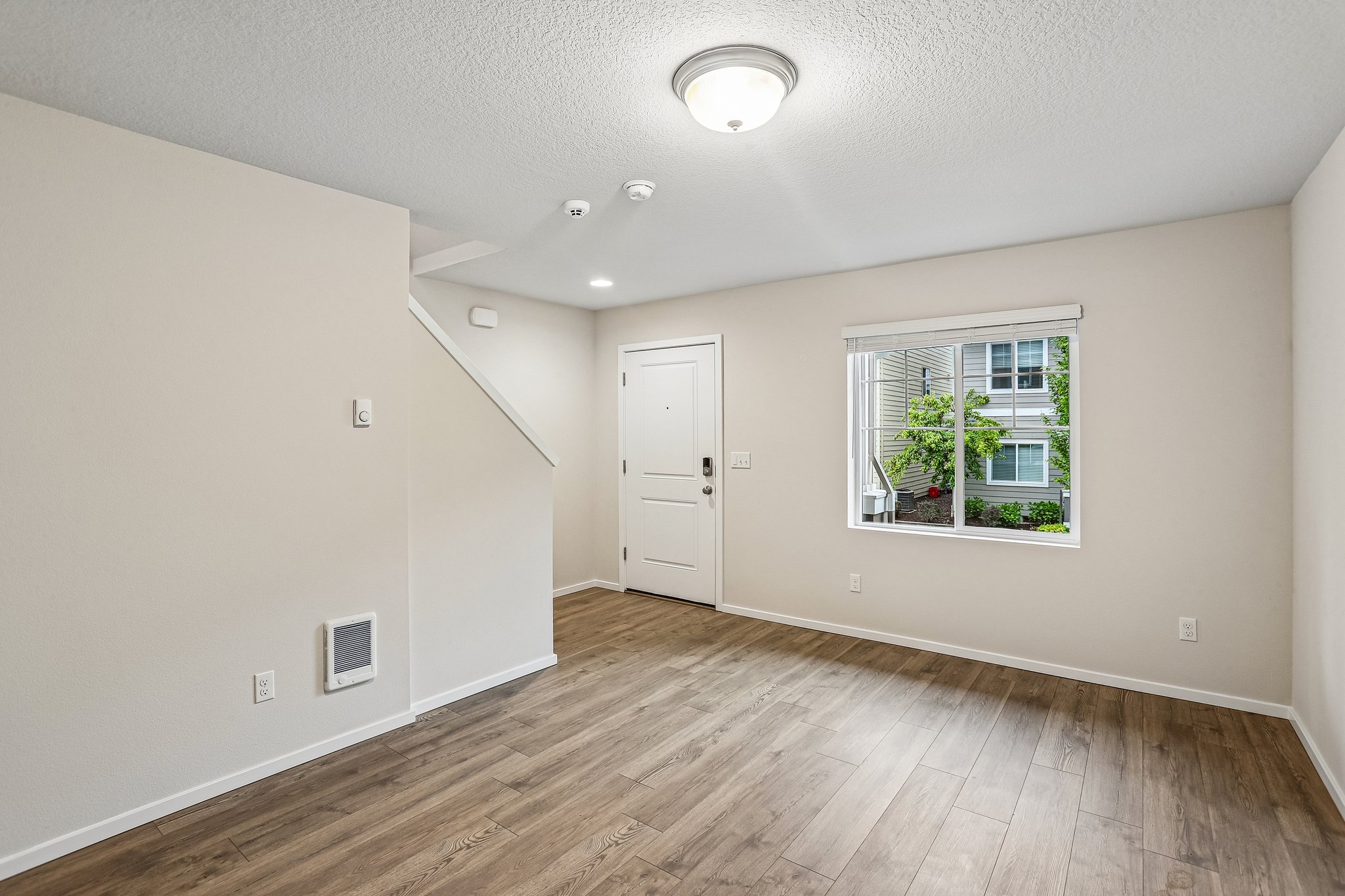 NW Spirea St-S2304-017.jpg