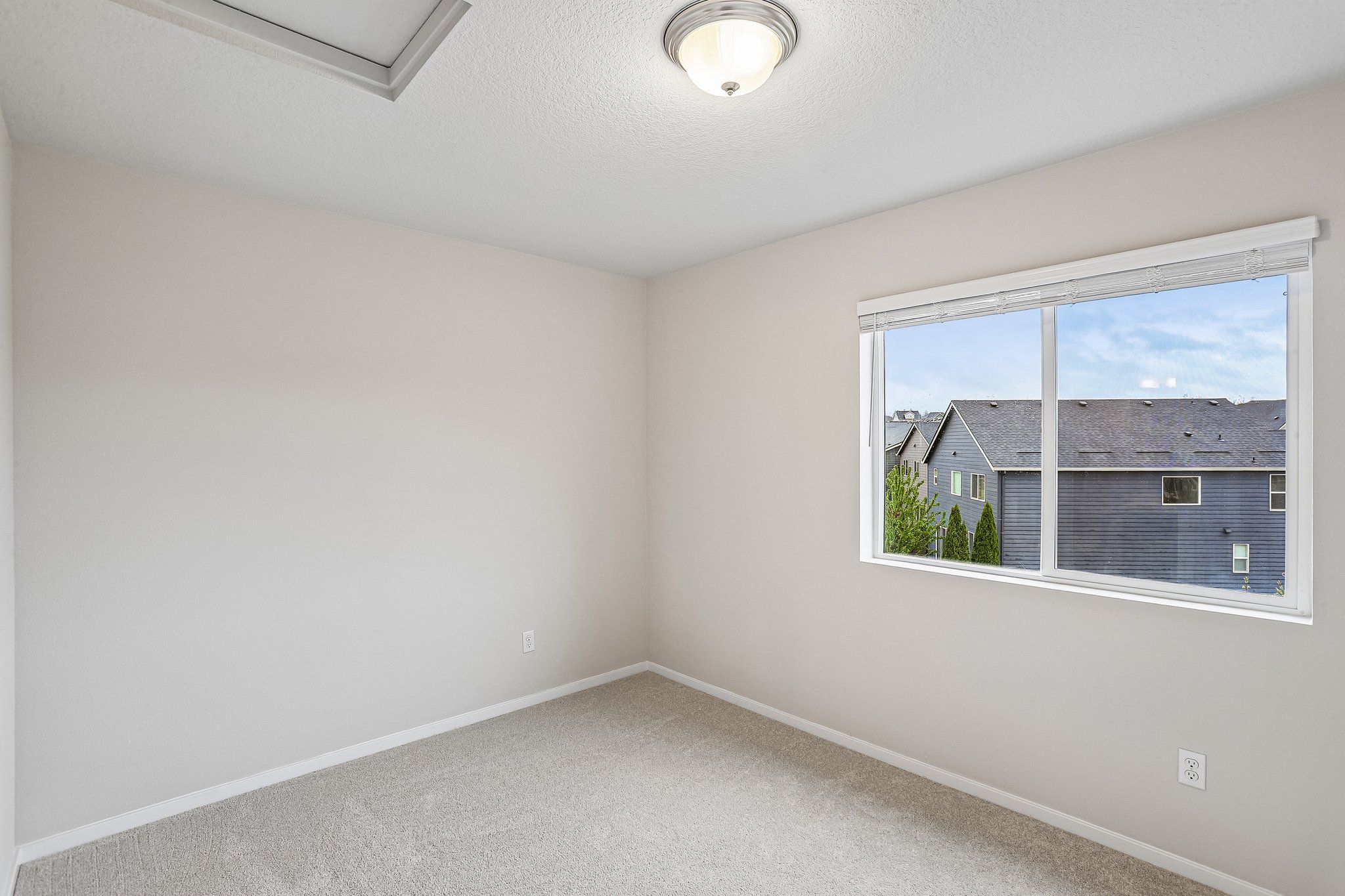 NW Spirea St-S2304-022.jpg