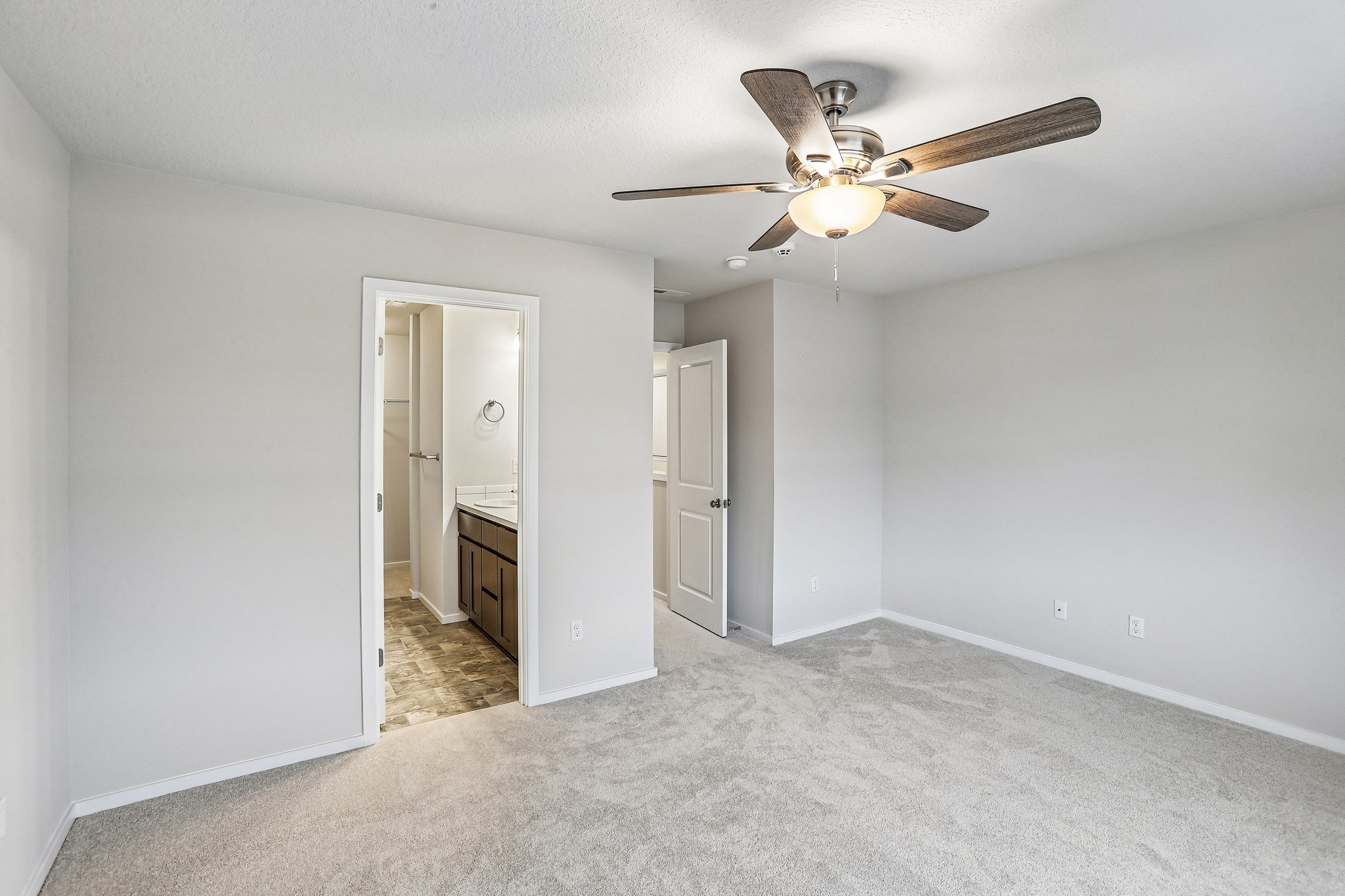 NW Spirea St-S2304-030.jpg