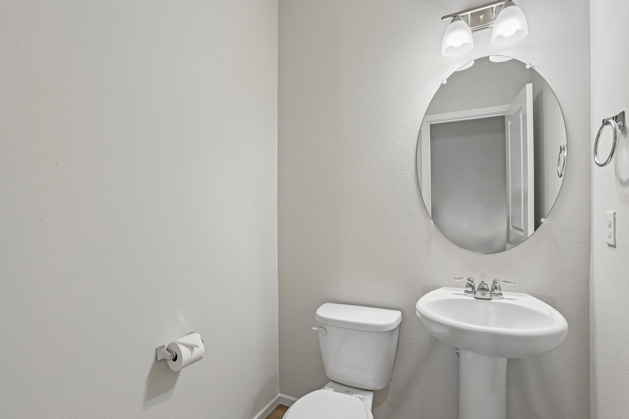 NW Spirea St-S2304-035.jpg