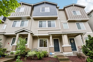 NW Spirea St-S2304-001.jpg