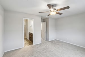 NW Spirea St-S2304-030.jpg