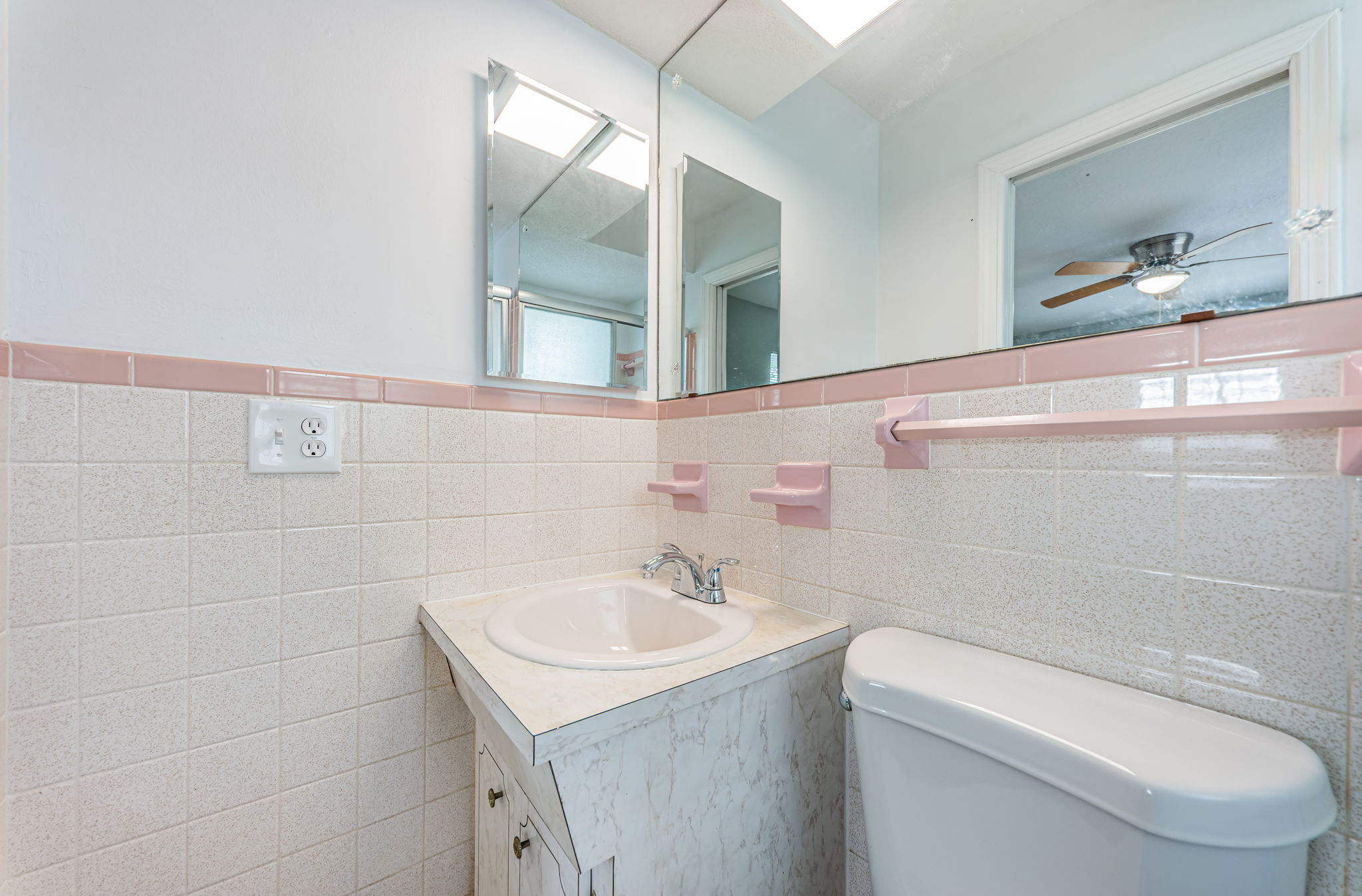 Bathroom 1c