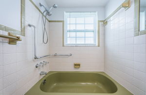 Bathroom 2b