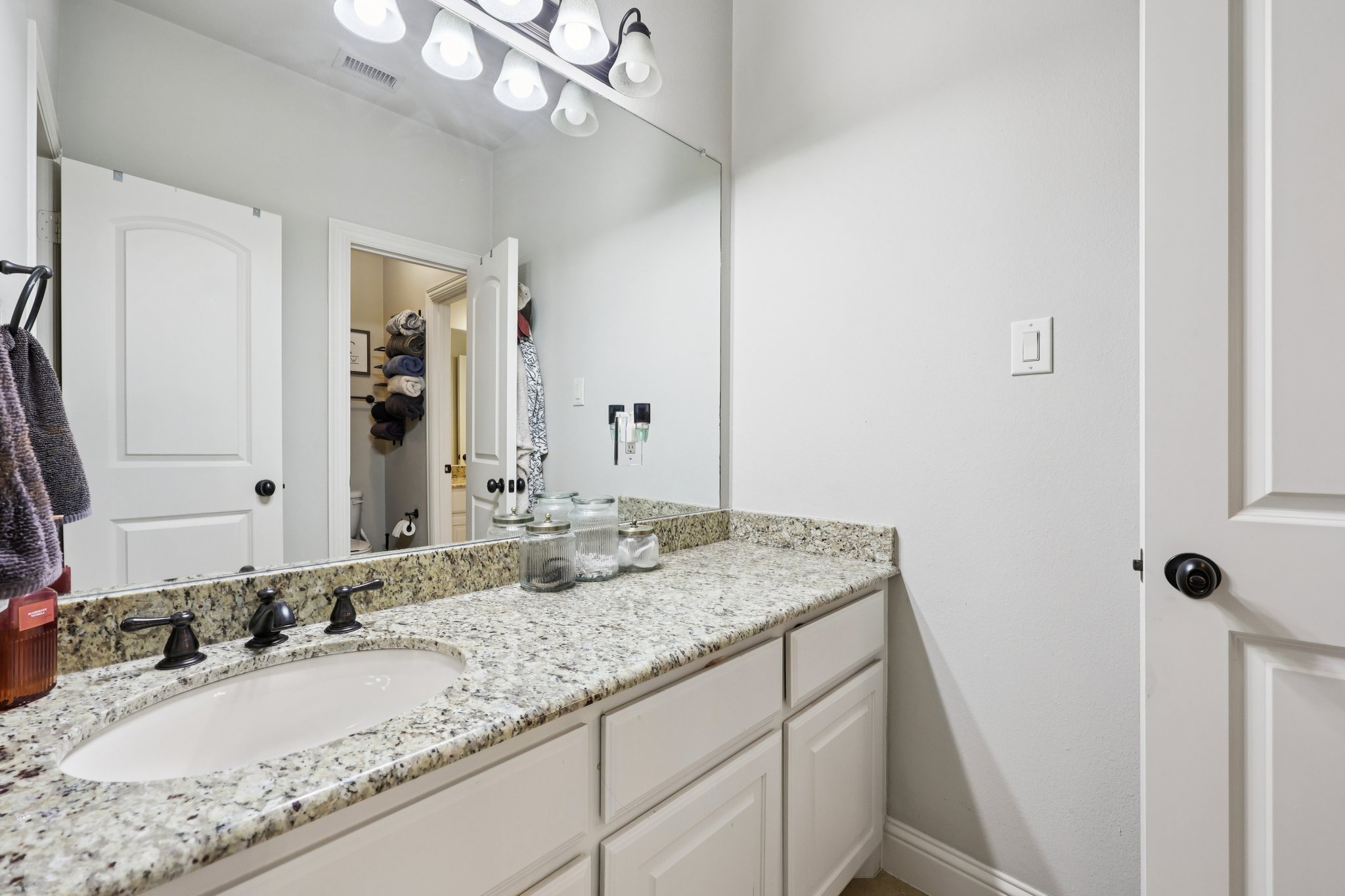 Comanche Way-S2809-032.jpg