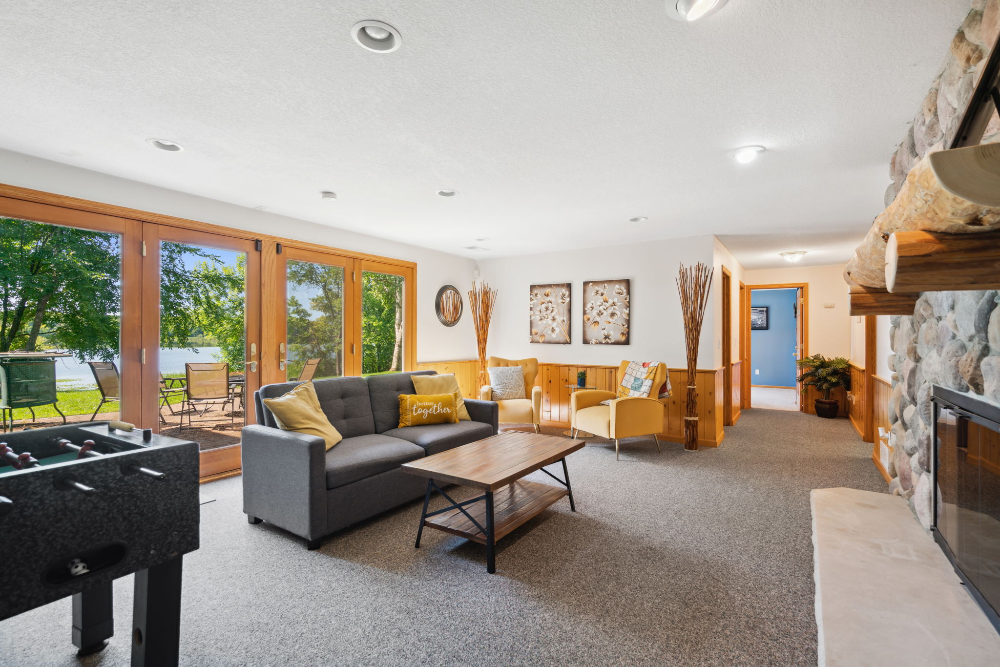 22_Interior
