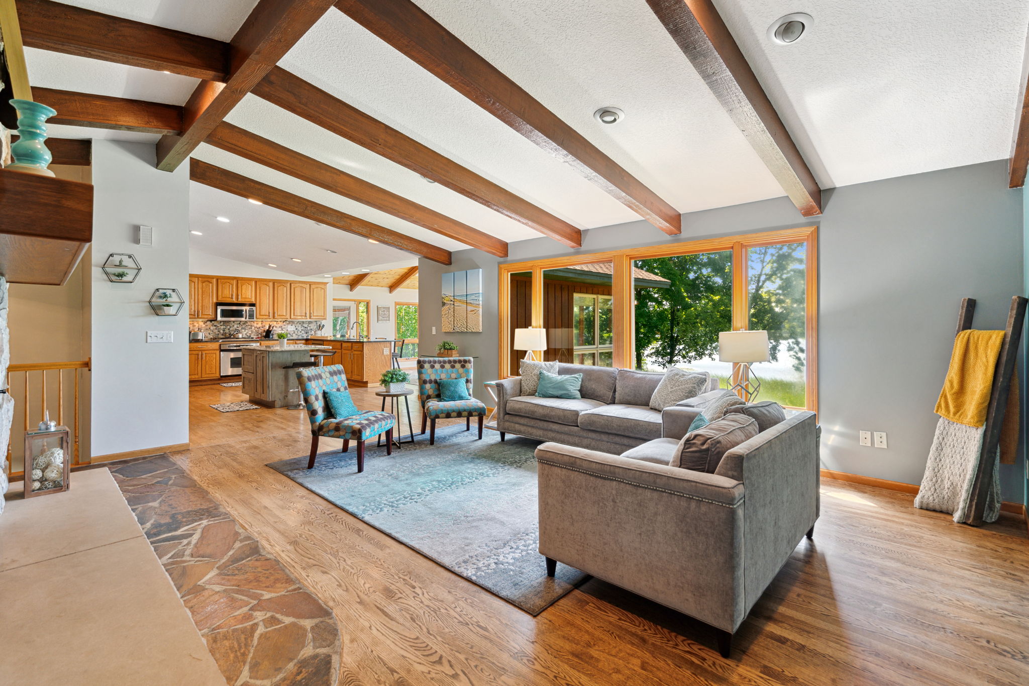 08_Interior