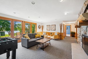 22_Interior
