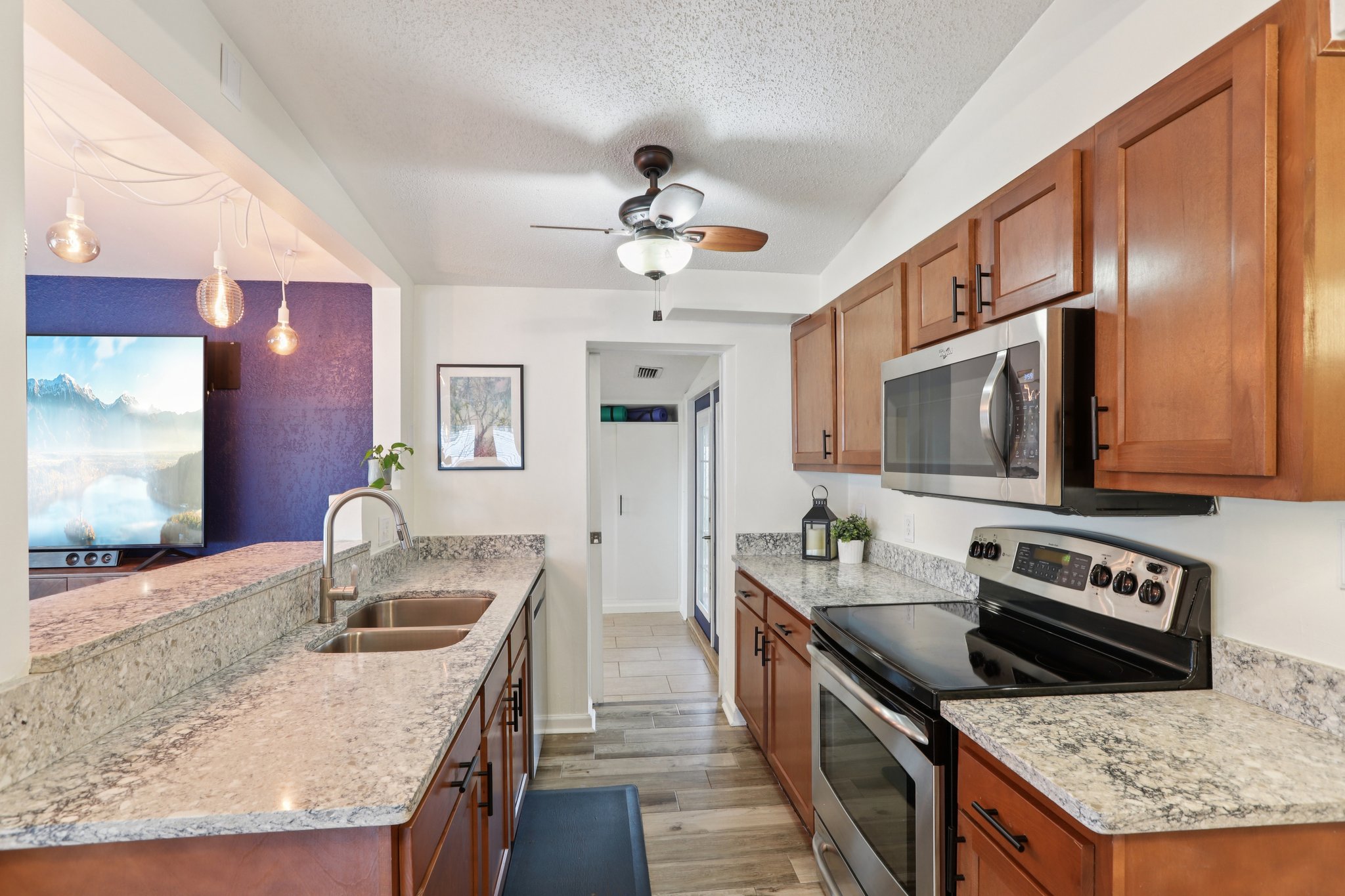 N Glen Ave-S0704-023.jpg