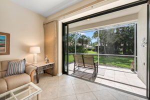 Living - Lanai - Close - Doors Open