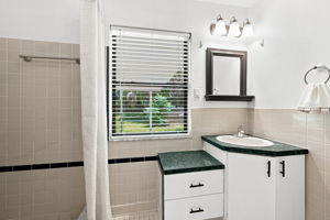 Primary Bathroom1a