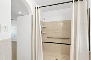 Primary Bathroom1b