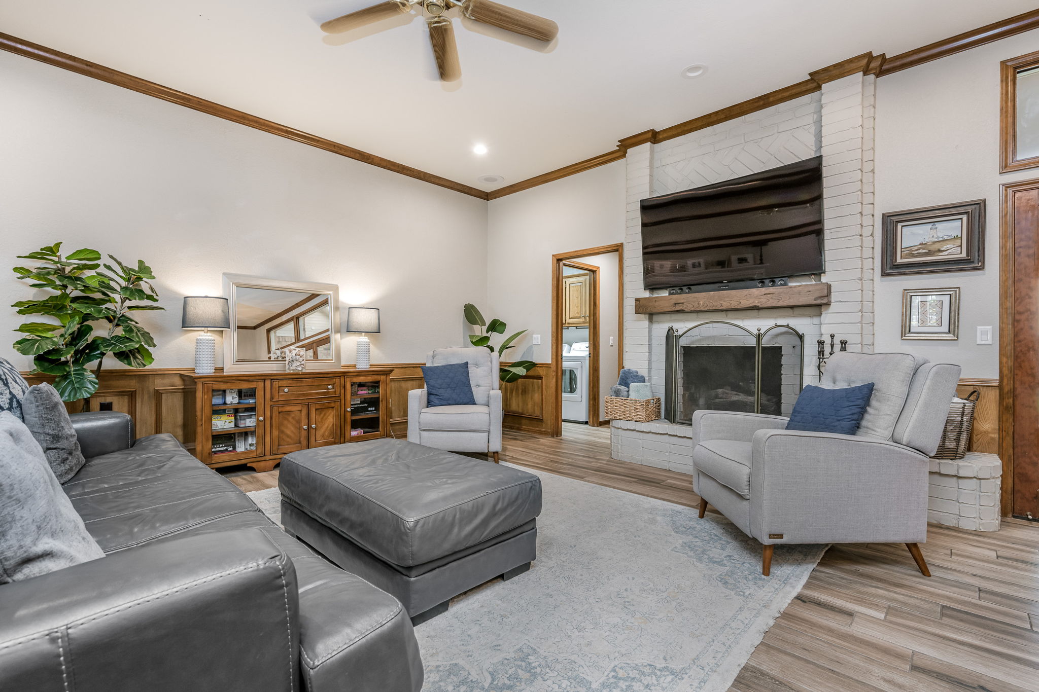 7806 Christina Ave 12