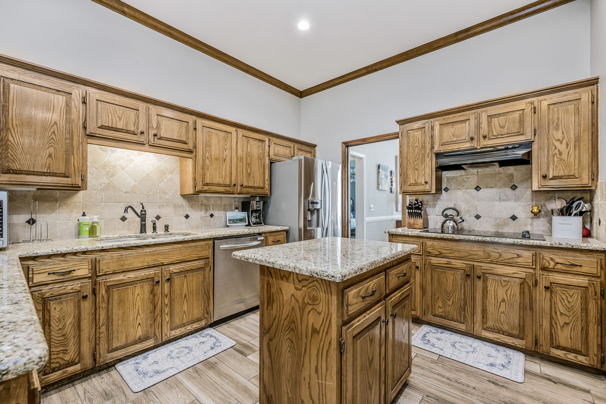 7806 Christina Ave 17