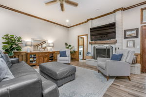 7806 Christina Ave 12