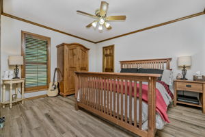 7806 Christina Ave 22