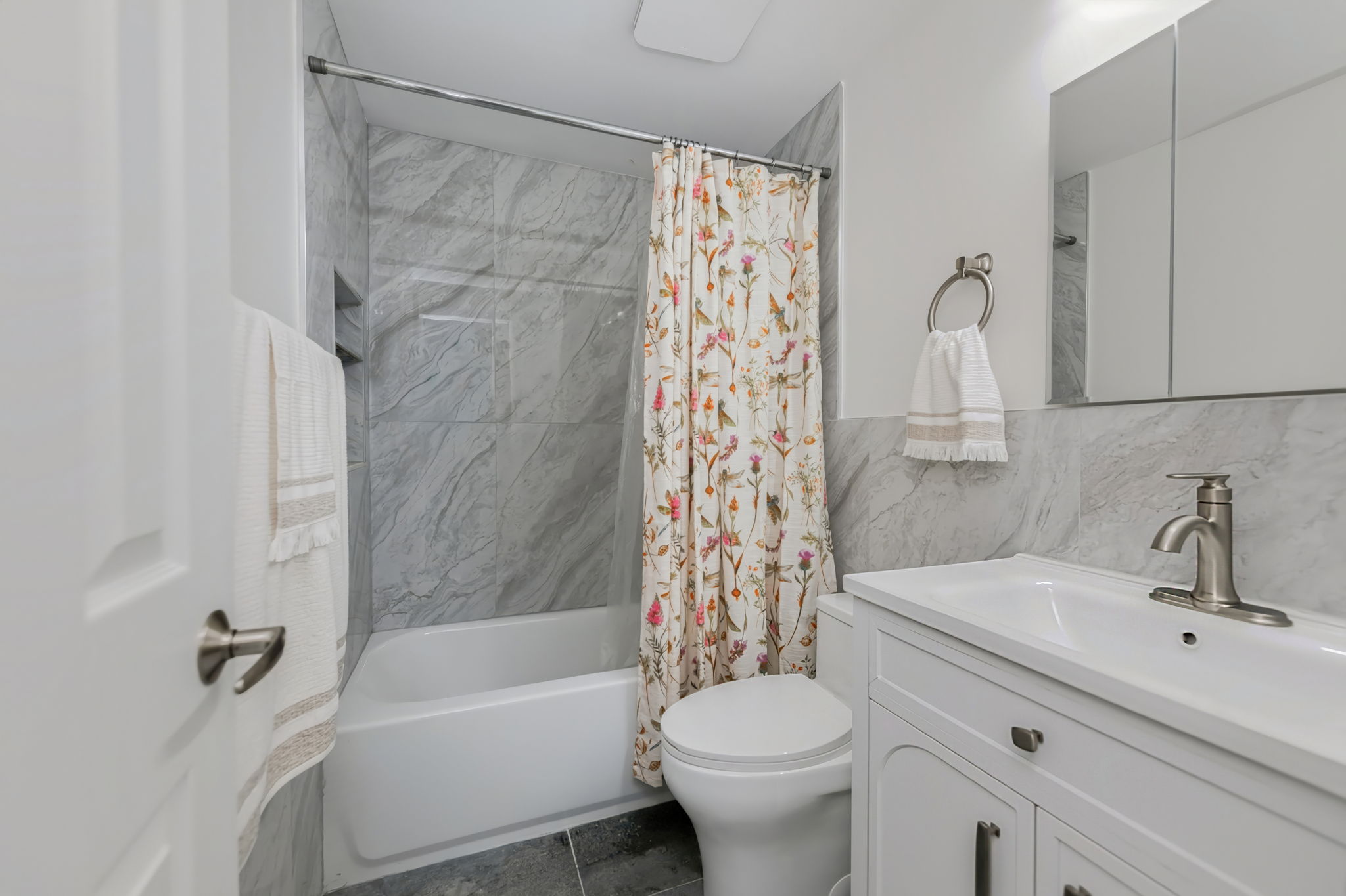 Updated Primary full bath!