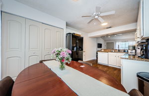 Kitchen Eat-In 2-2