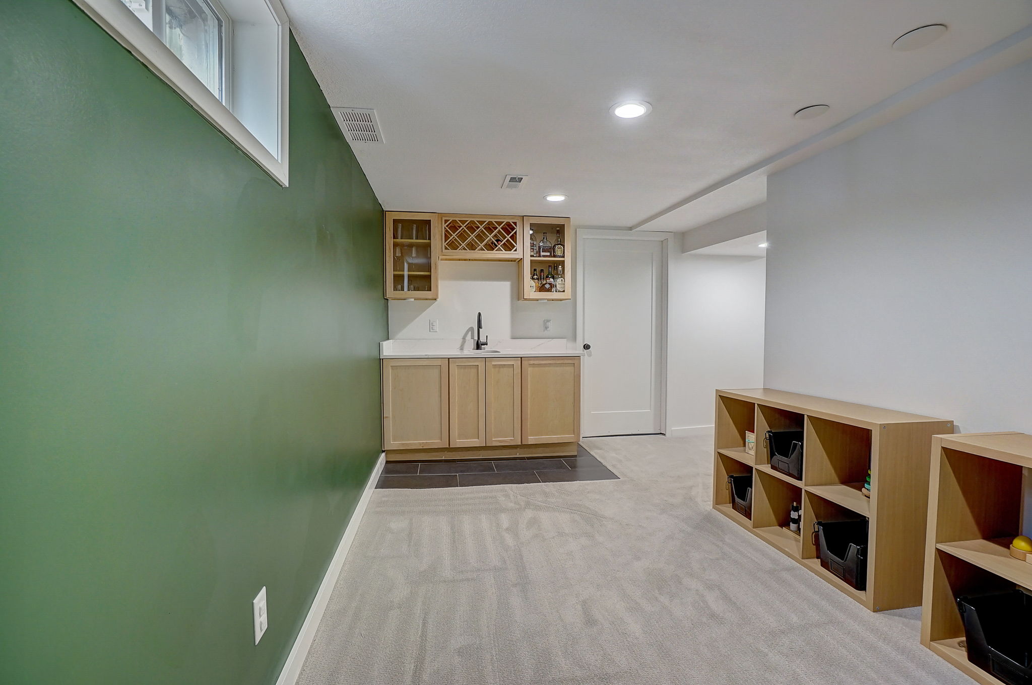 W 65th St-054