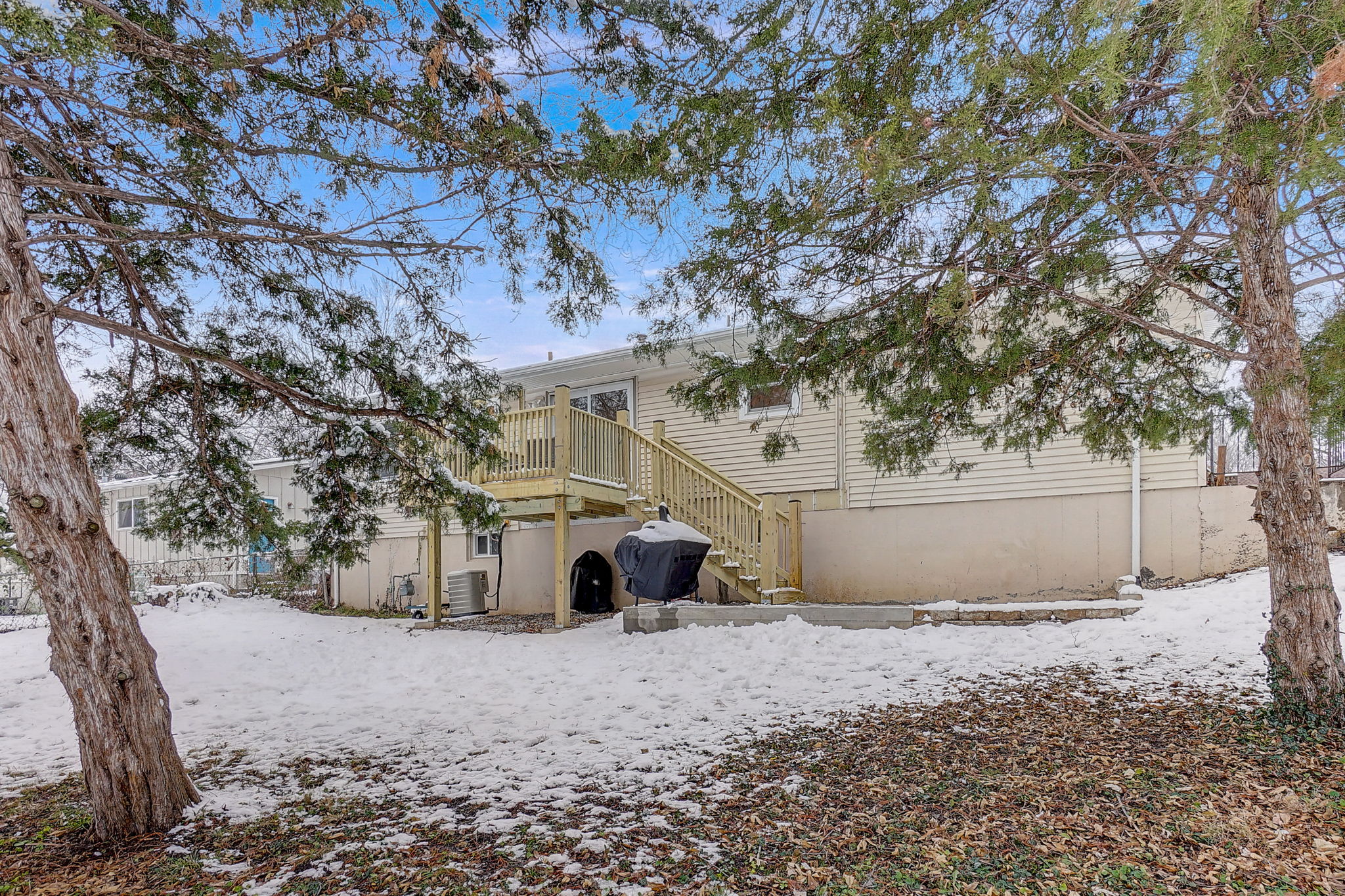 W 65th St-077