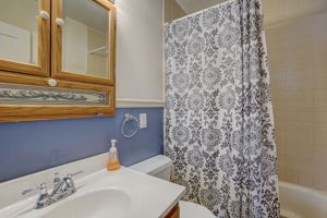 W 65th St-036