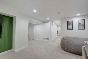 W 65th St-061