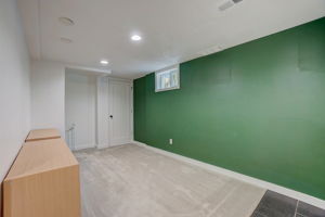 W 65th St-055