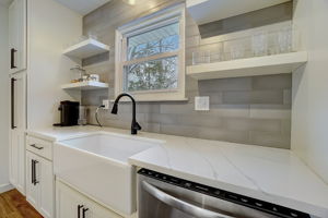 W 65th St-035