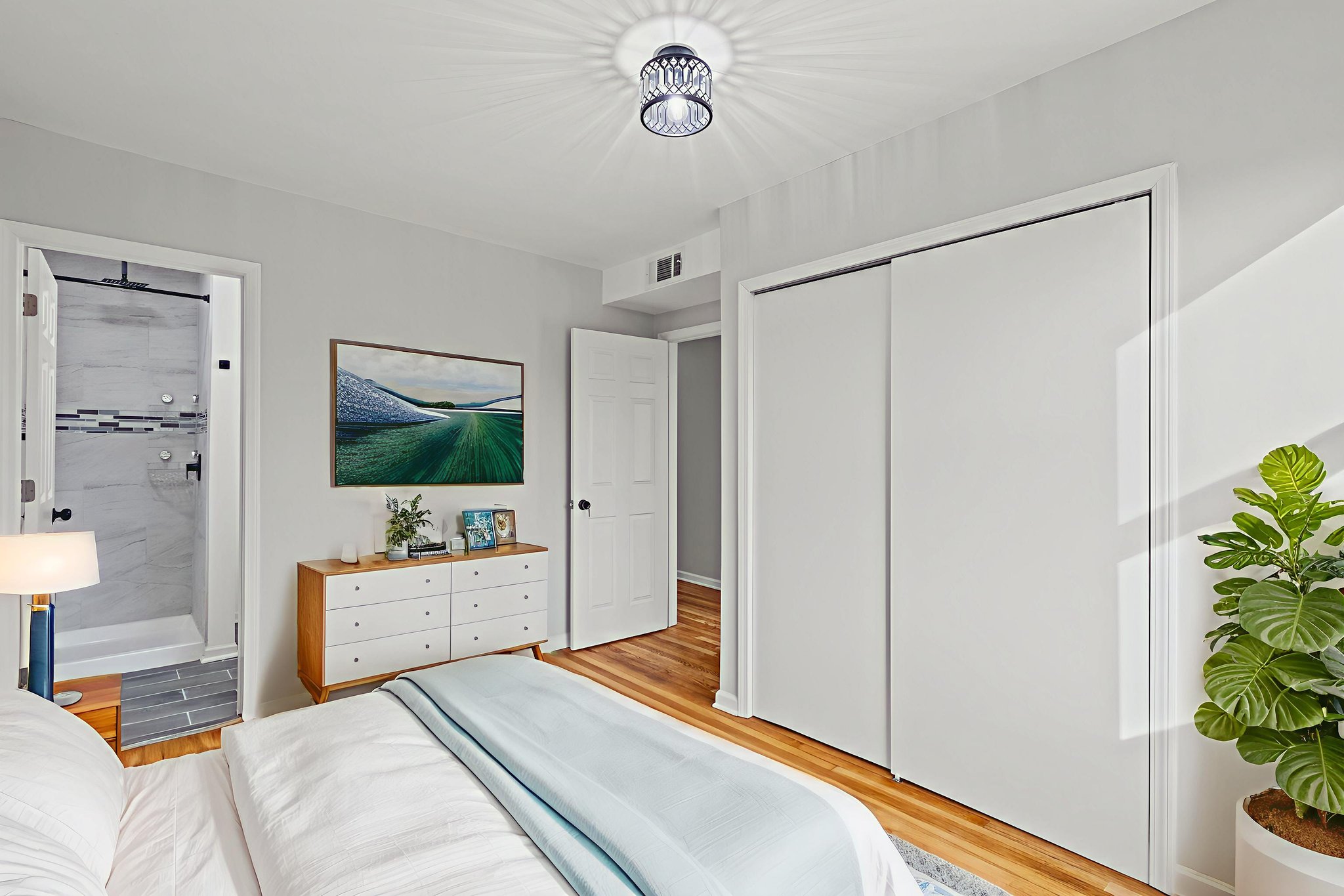 007A0244_print virtually staged.jpeg