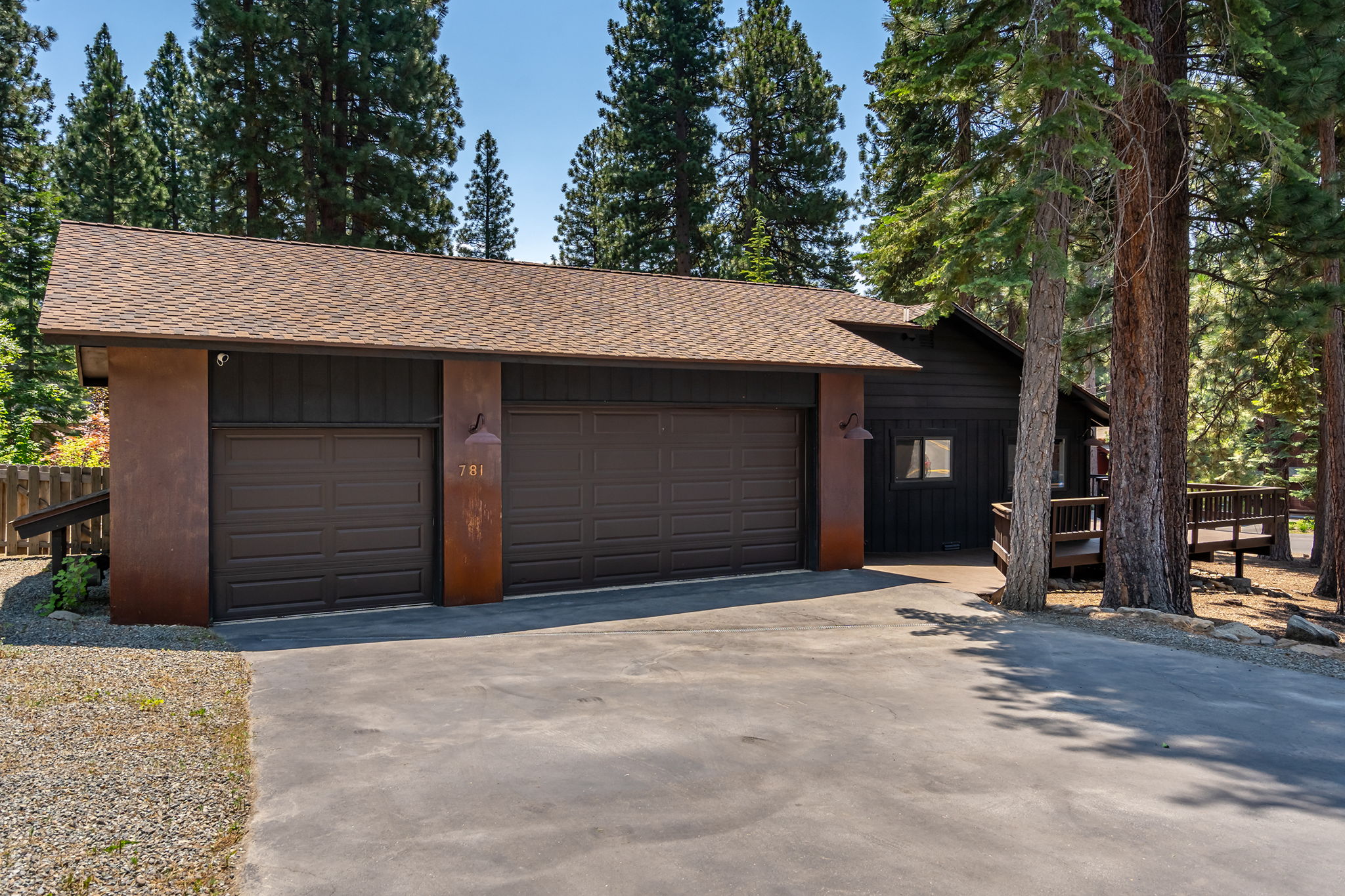 Oversized 3 car garage