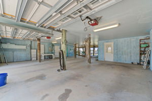  Photo 44