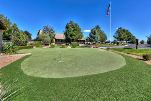 Clubhouse Putting Green