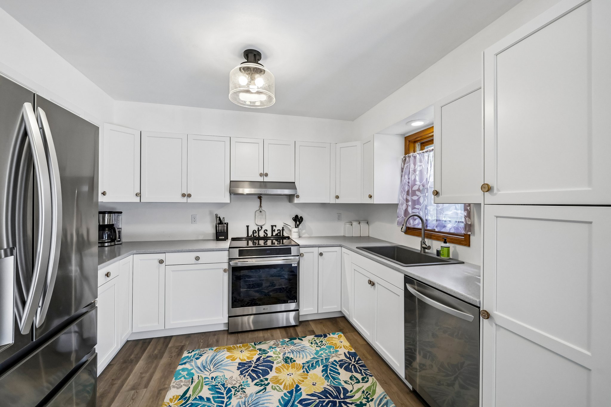 E Oakbrook Cir-S1410-013.jpg