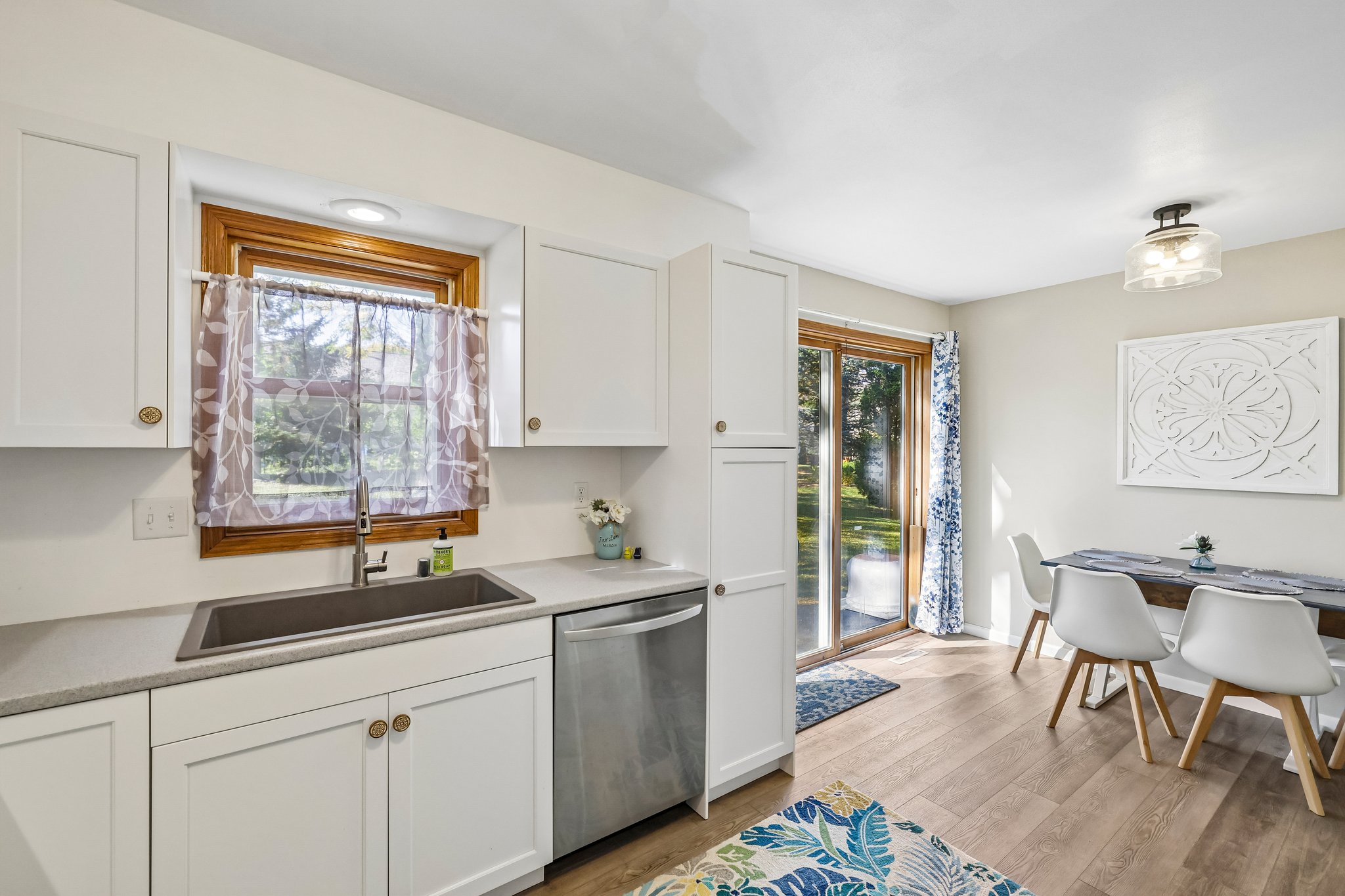 E Oakbrook Cir-S1410-014.jpg