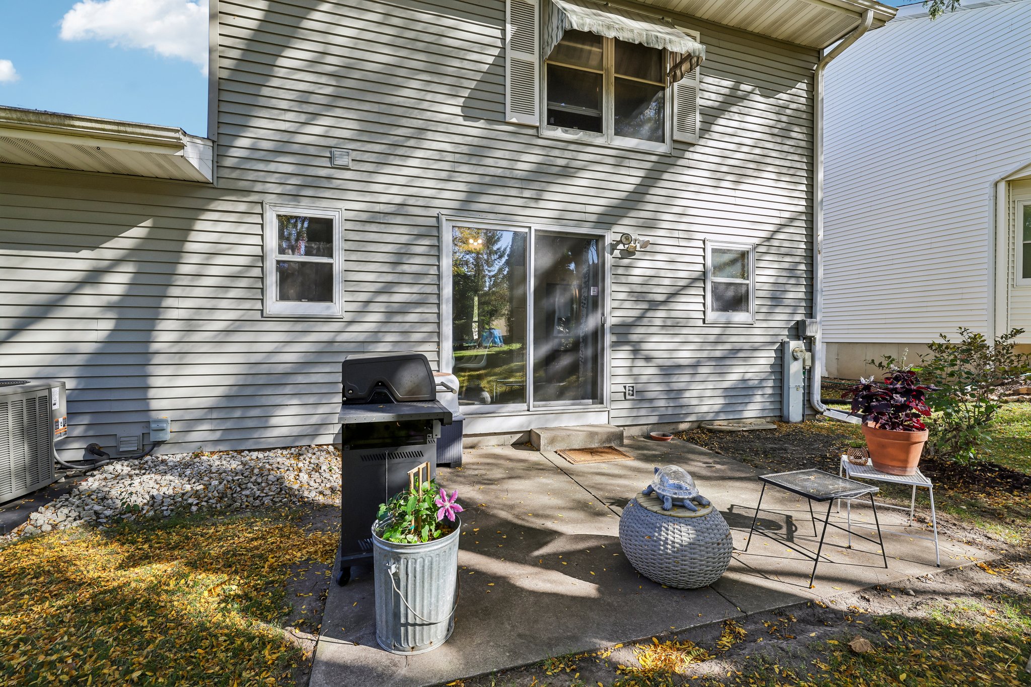 E Oakbrook Cir-S1410-032.jpg