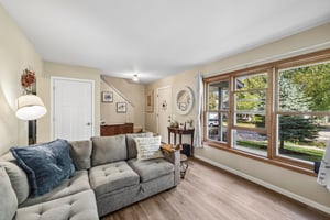 E Oakbrook Cir-S1410-004.jpg