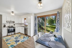 E Oakbrook Cir-S1410-009.jpg