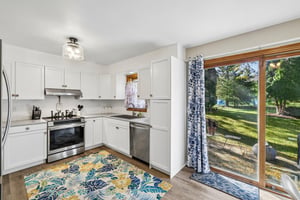 E Oakbrook Cir-S1410-012.jpg