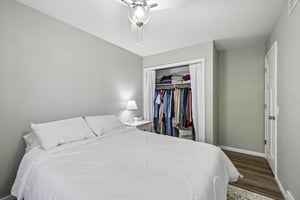 E Oakbrook Cir-S1410-024.jpg